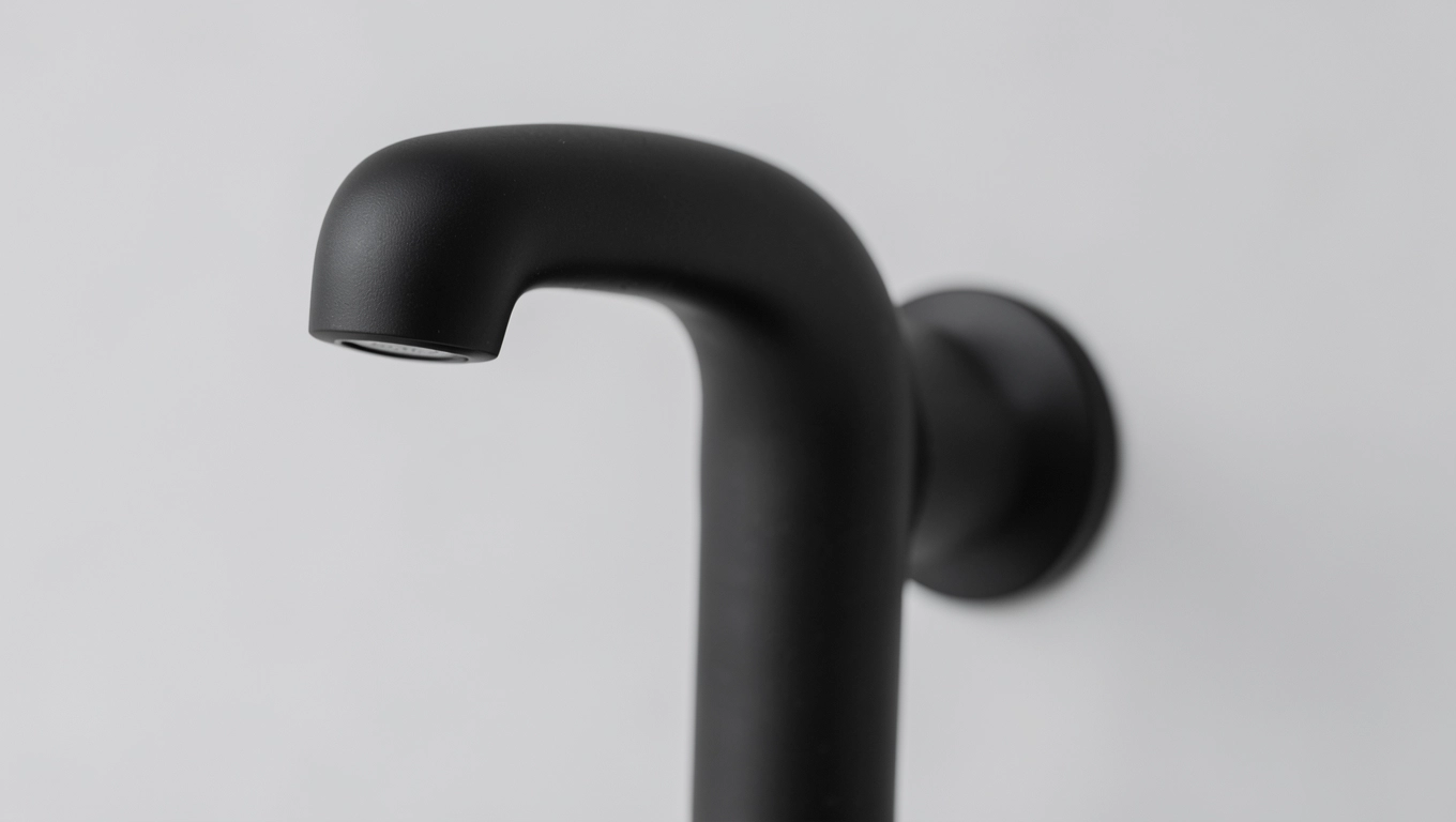 Matowe wykończenie czarnej baterii Grohe prysznicowej