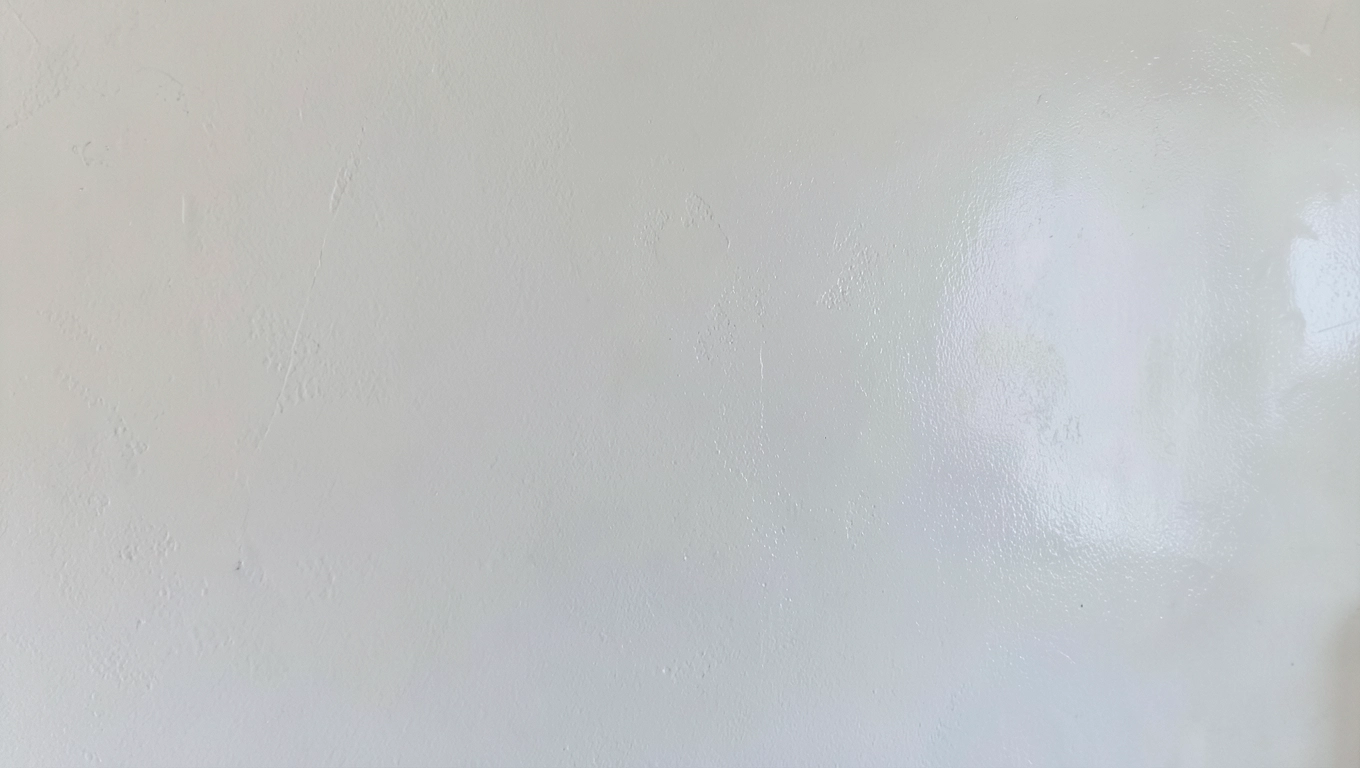 Przygotowanie ściany pod tynk dekoracyjny