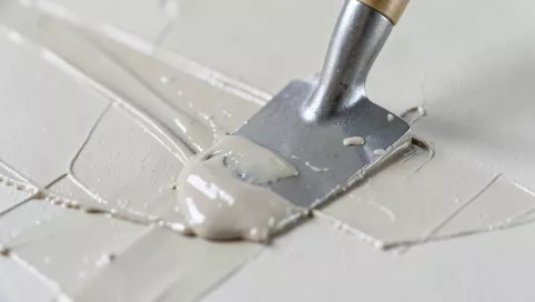 gotowy tynk dekoracyjny jak nakładać